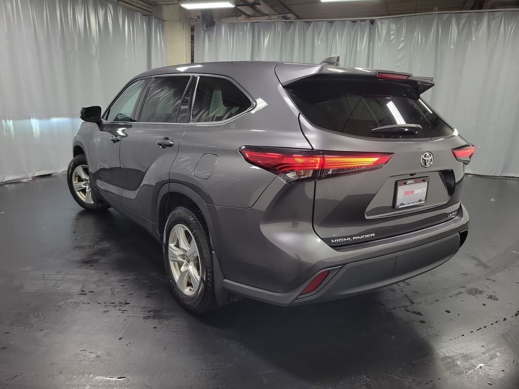2022 Toyota Highlander LE