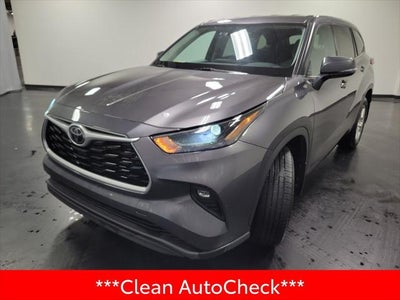2022 Toyota Highlander LE