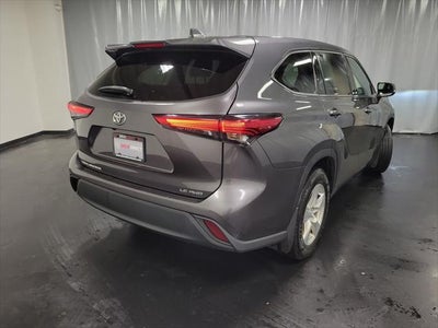 2022 Toyota Highlander LE