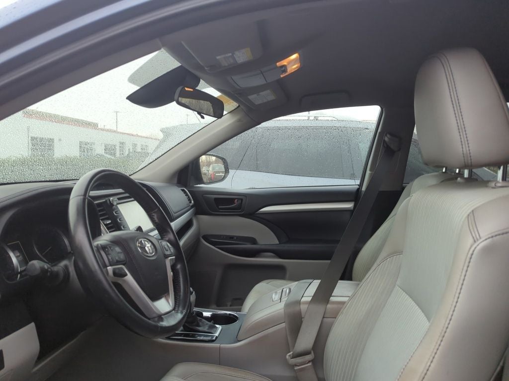 2017 Toyota Highlander LE Plus