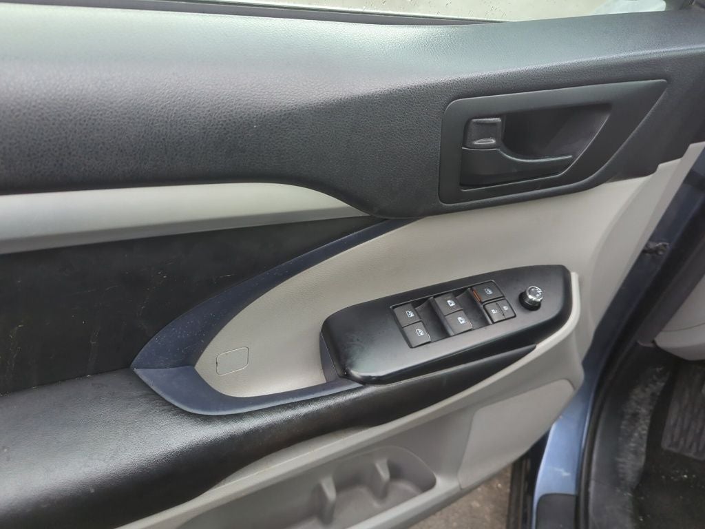 2017 Toyota Highlander LE Plus