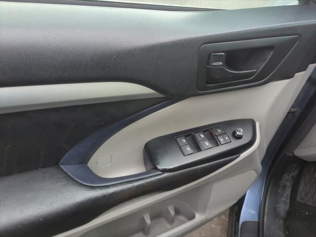 2017 Toyota Highlander LE Plus