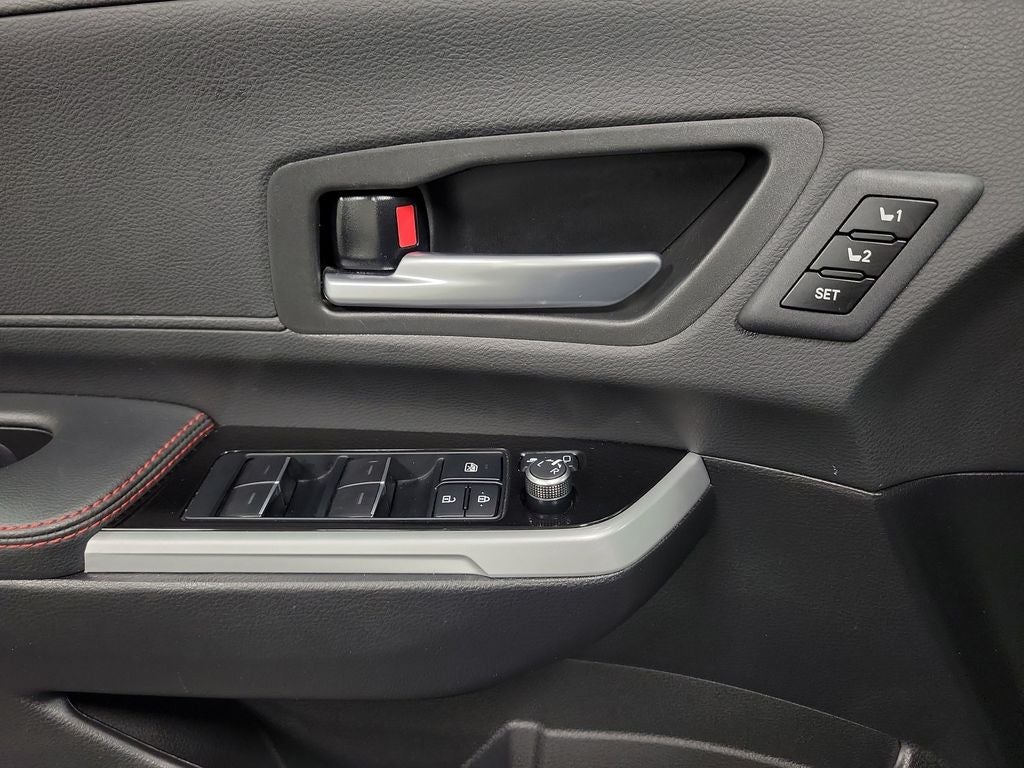 2025 Toyota Sienna XSE 7 Passenger