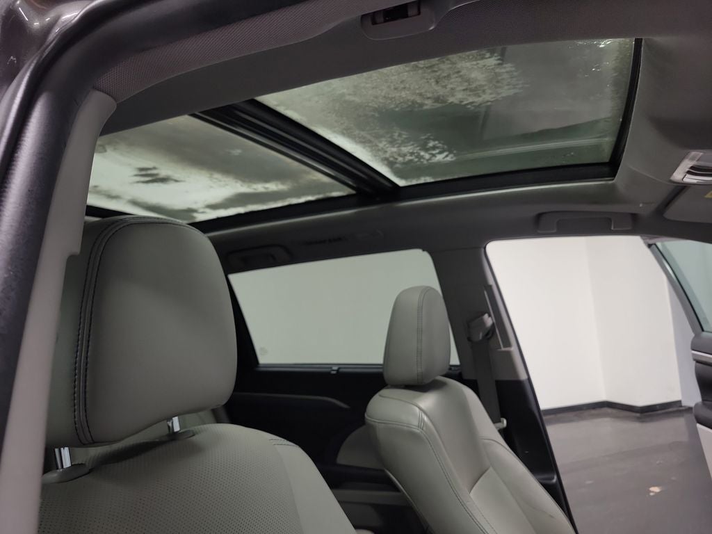 2019 Toyota Highlander Hybrid Limited Platinum