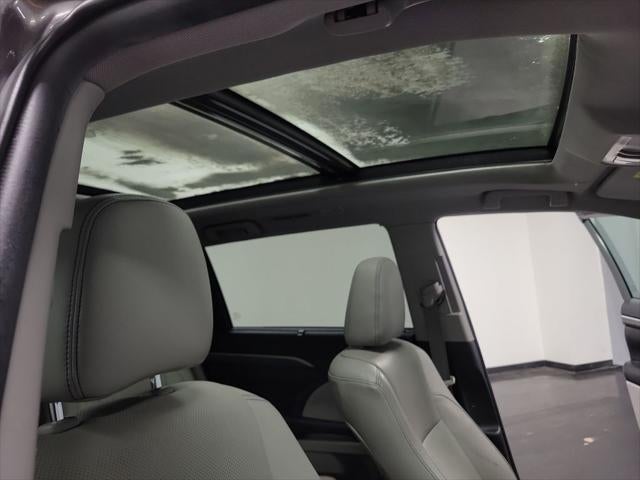 2019 Toyota Highlander Hybrid Limited Platinum