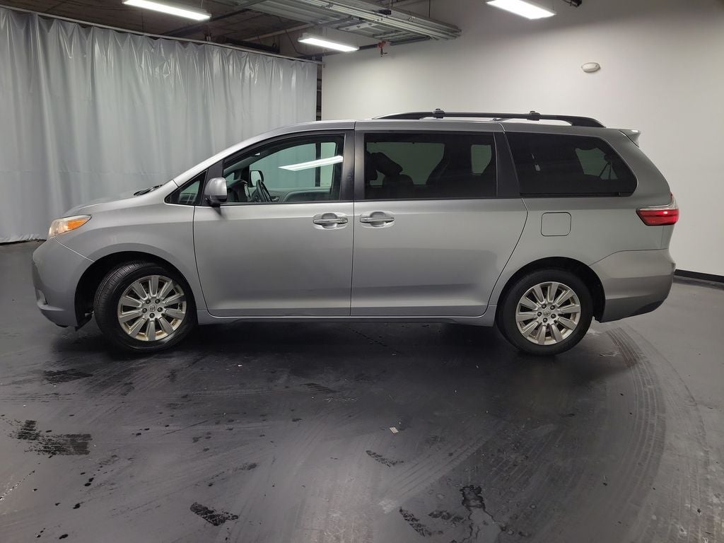 2015 Toyota Sienna XLE 7 Passenger