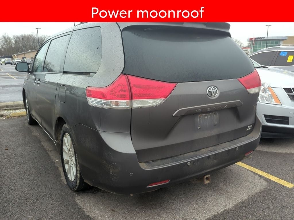 2013 Toyota Sienna XLE 7 Passenger