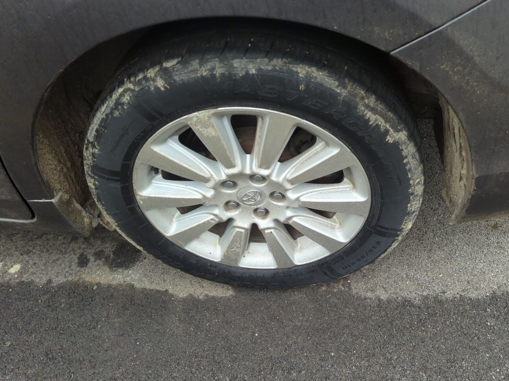 2013 Toyota Sienna XLE 7 Passenger