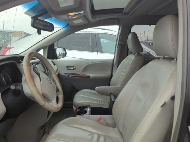 2013 Toyota Sienna XLE 7 Passenger