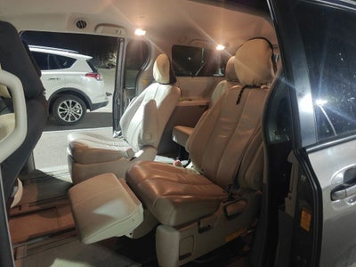 2013 Toyota Sienna XLE 7 Passenger