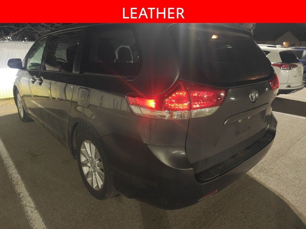 2013 Toyota Sienna XLE 7 Passenger