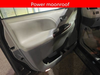 2013 Toyota Sienna XLE 7 Passenger