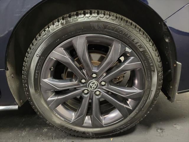 2022 Toyota Sienna XSE 7 Passenger