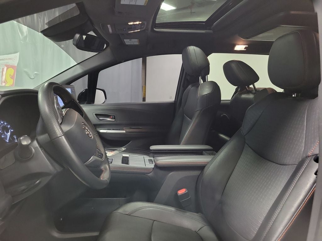 2023 Toyota Sienna XSE 7 Passenger