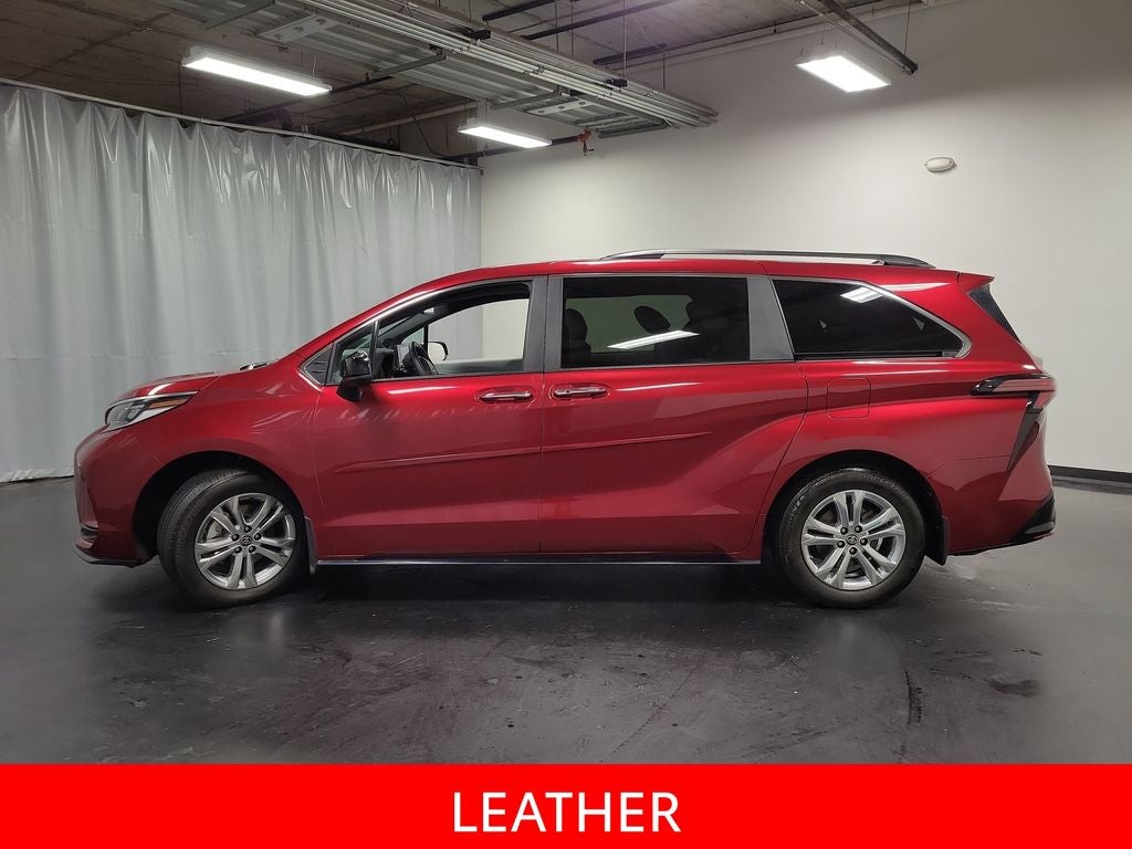 2023 Toyota Sienna XSE 7 Passenger