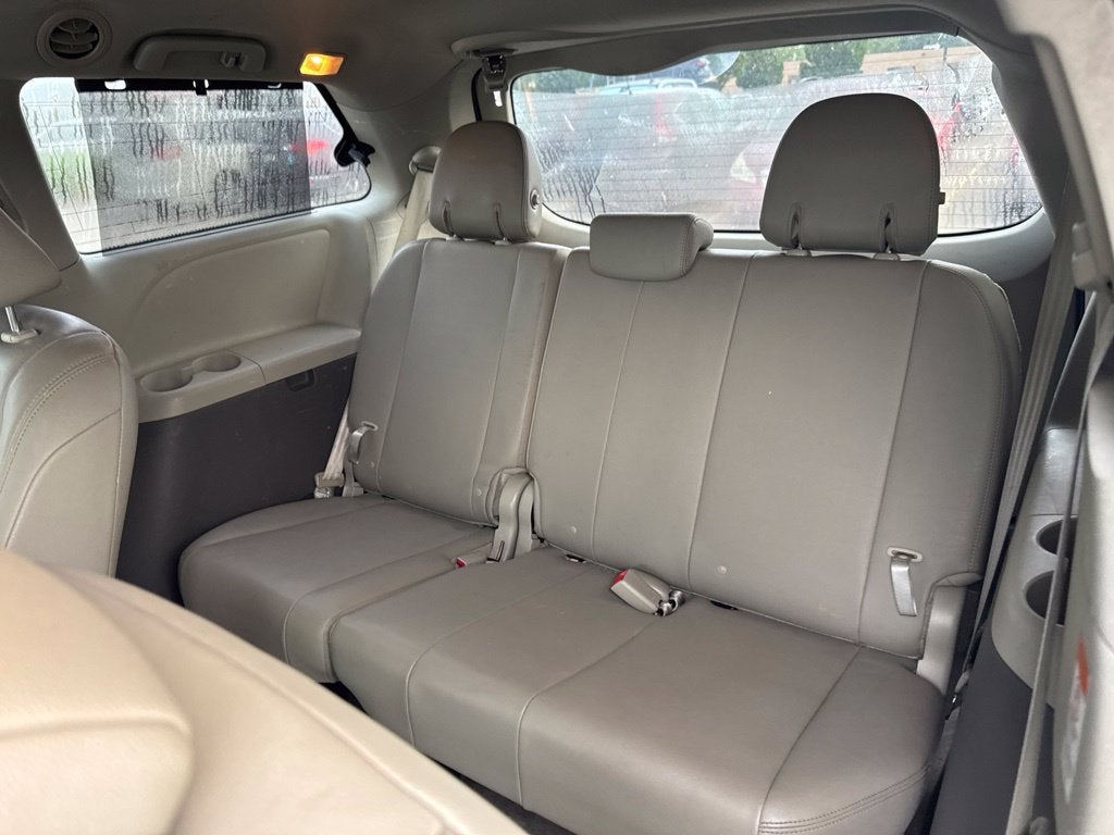 2017 Toyota Sienna XLE 7 Passenger