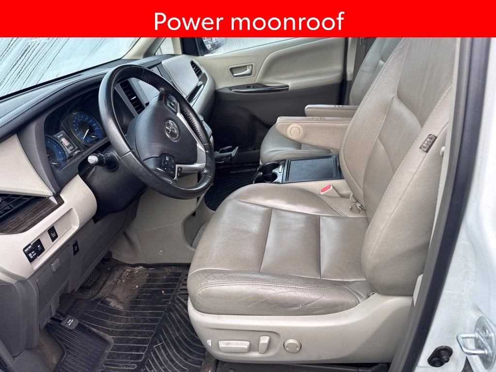 2017 Toyota Sienna XLE 7 Passenger