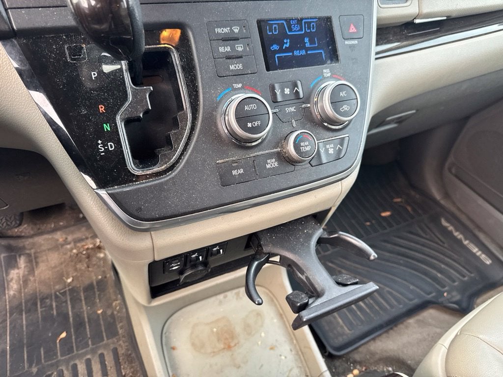 2017 Toyota Sienna XLE 7 Passenger