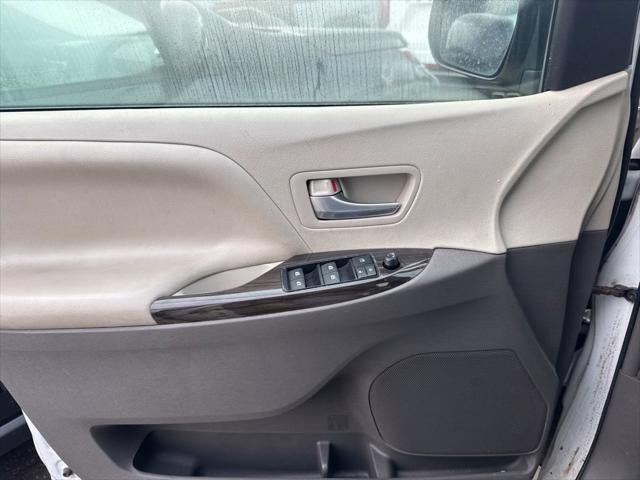 2017 Toyota Sienna XLE 7 Passenger