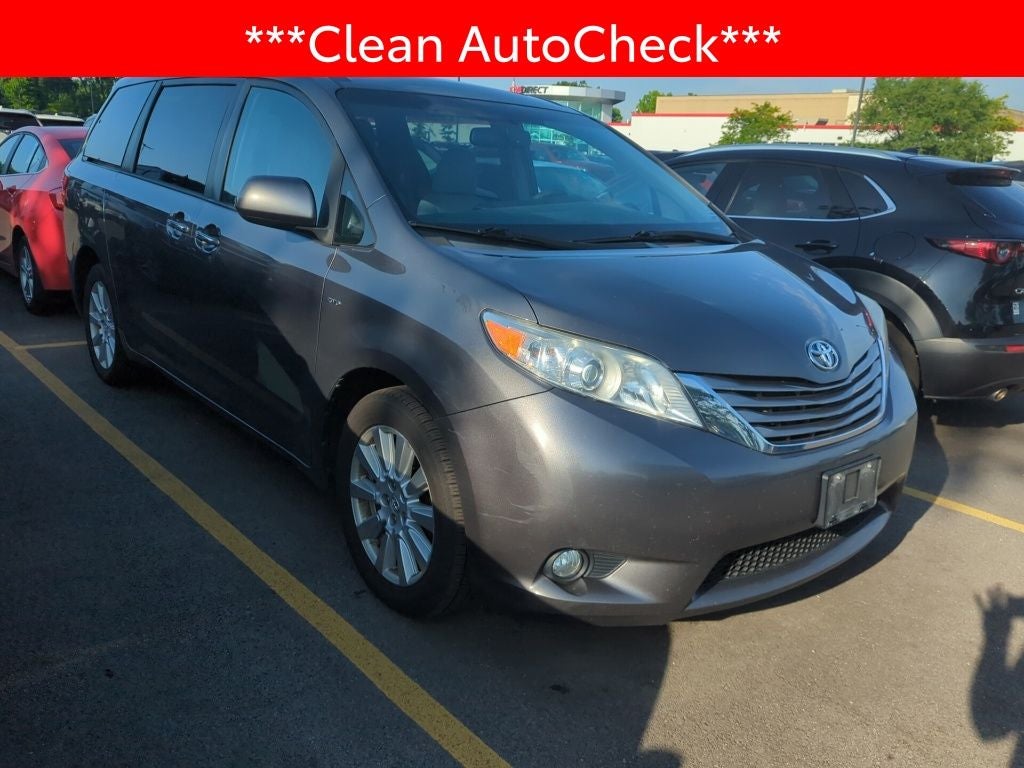2017 Toyota Sienna XLE Premium 7 Passenger