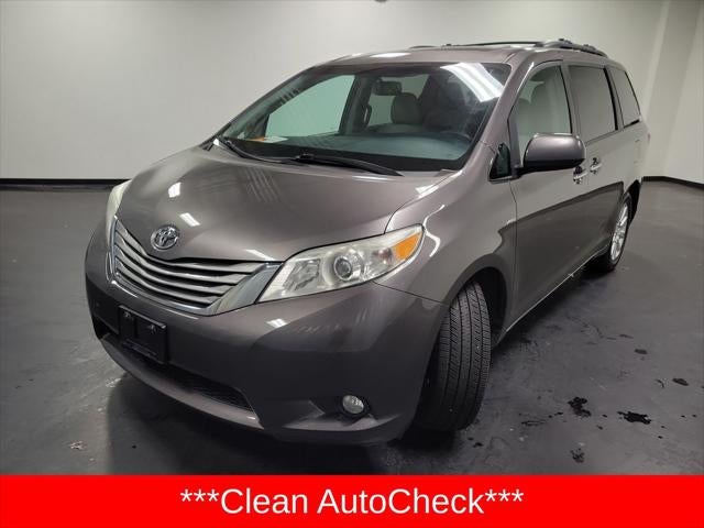 2017 Toyota Sienna XLE Premium 7 Passenger
