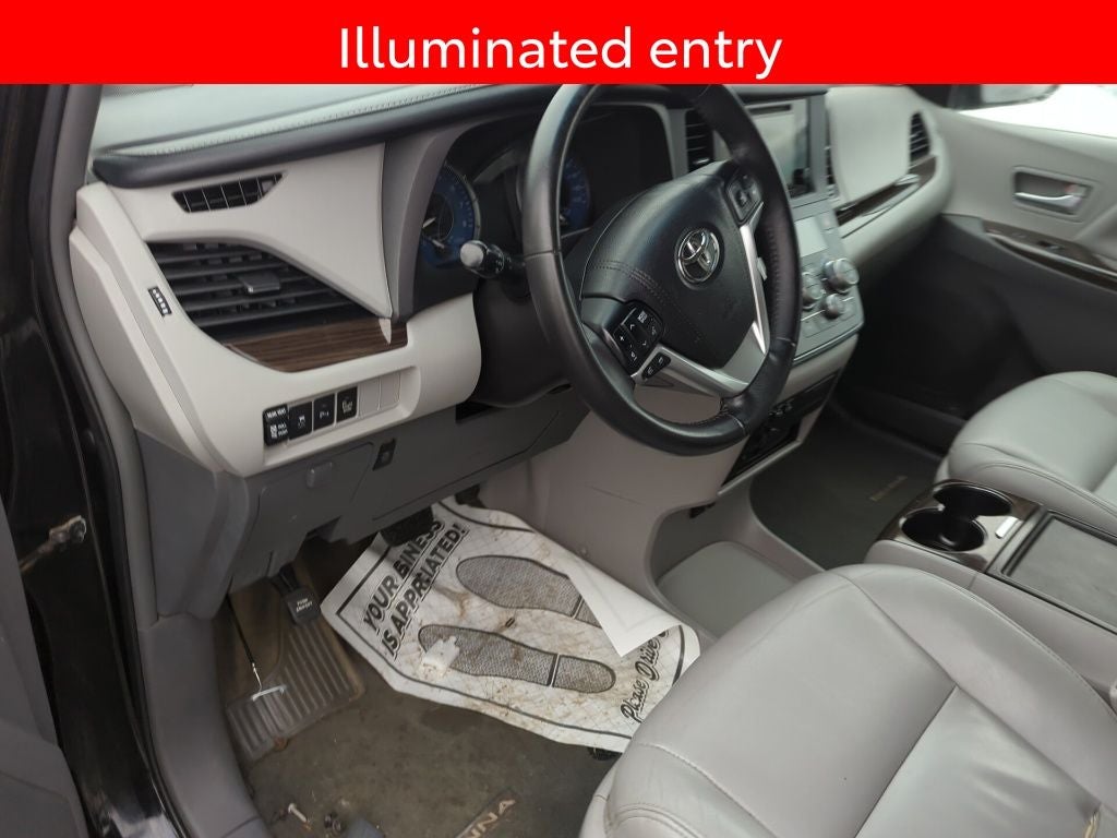 2017 Toyota Sienna XLE Premium 7 Passenger