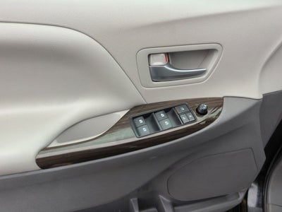2017 Toyota Sienna XLE Premium 7 Passenger