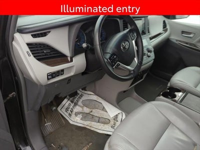 2017 Toyota Sienna XLE Premium 7 Passenger