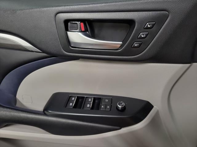 2019 Toyota Highlander Limited Platinum