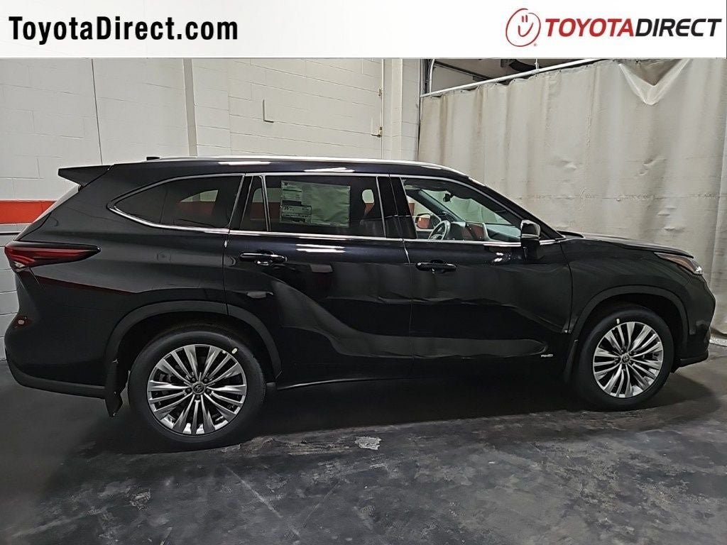 2026 Toyota Highlander Hybrid Platinum