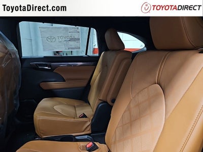 2026 Toyota Highlander Hybrid Platinum