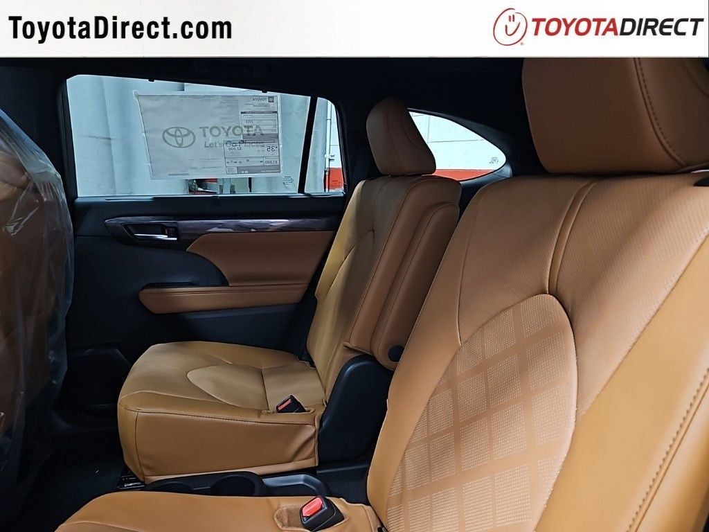 2026 Toyota Highlander Hybrid Platinum