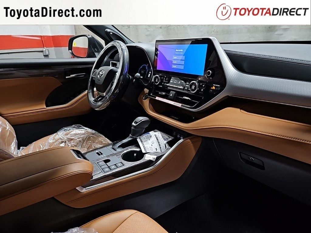 2026 Toyota Highlander Hybrid Platinum