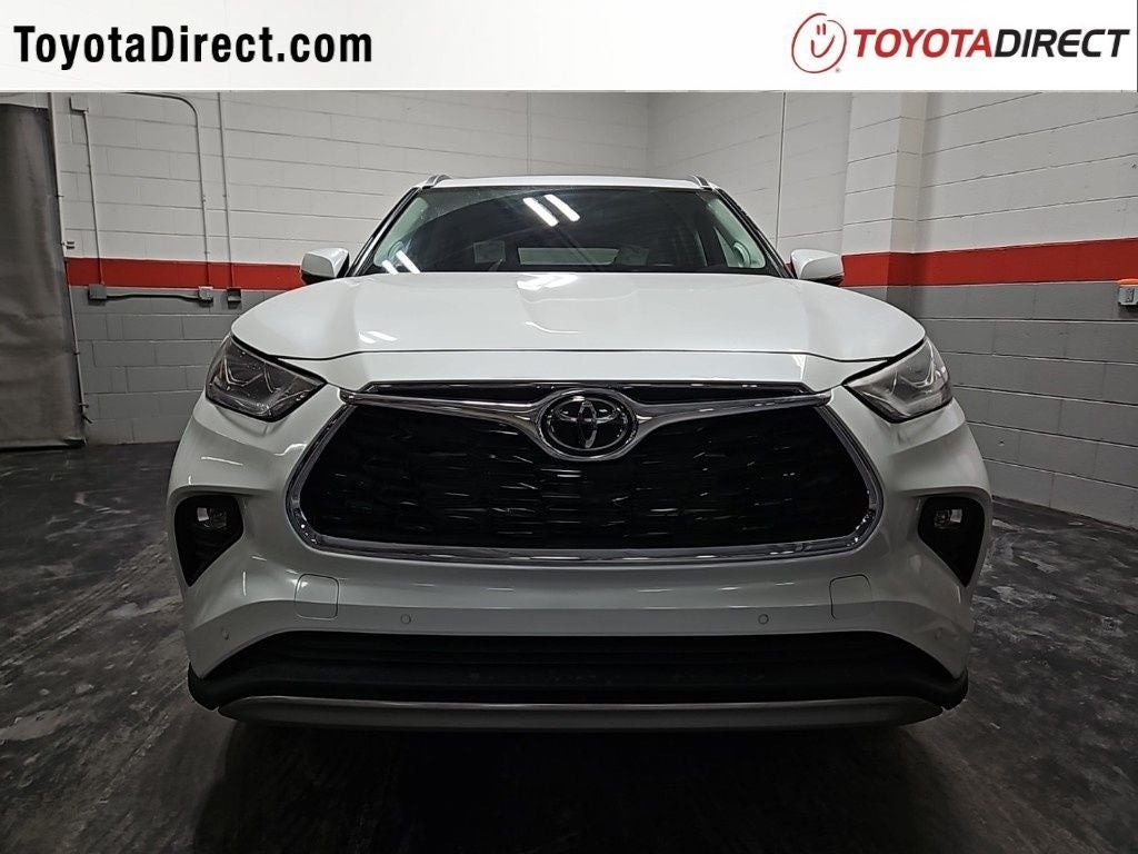 2026 Toyota Highlander Hybrid Platinum