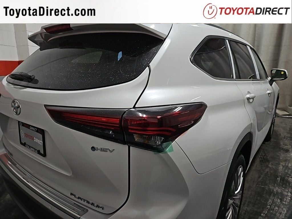 2026 Toyota Highlander Hybrid Platinum