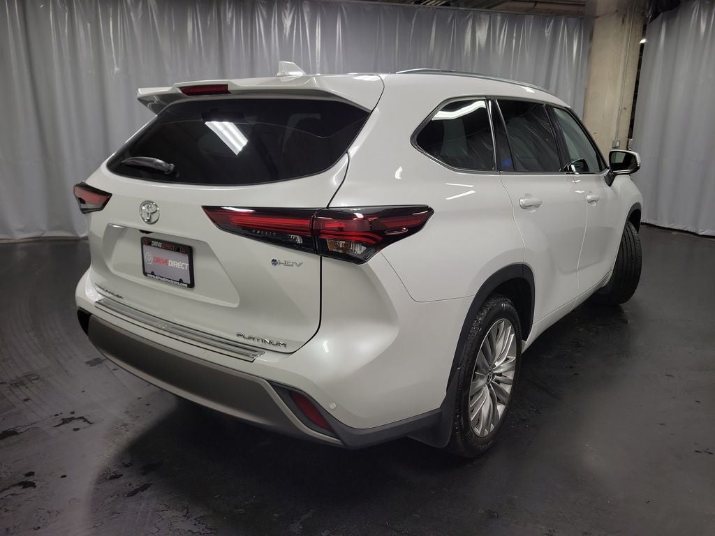 2026 Toyota Highlander Hybrid Platinum