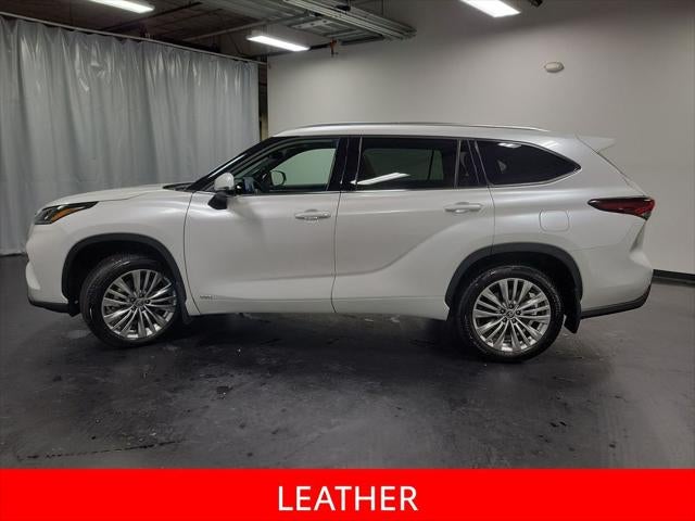 2026 Toyota Highlander Hybrid Platinum