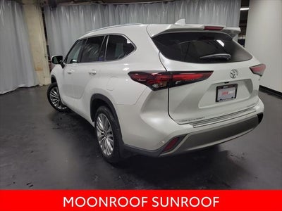 2026 Toyota Highlander Hybrid Platinum