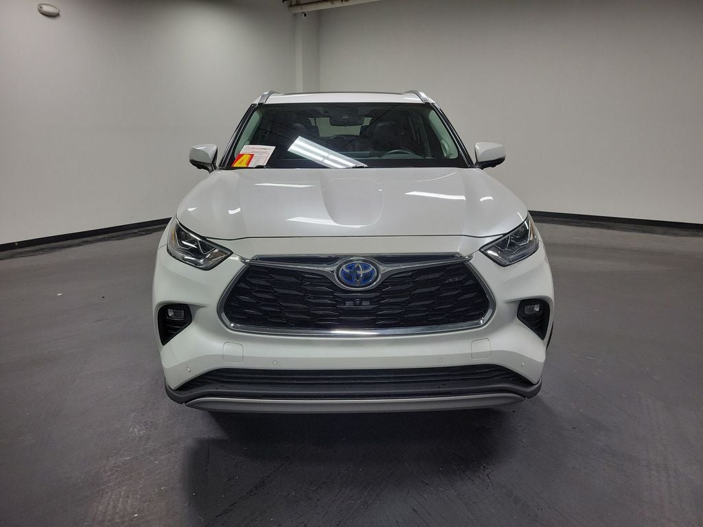 2023 Toyota Highlander Hybrid Platinum