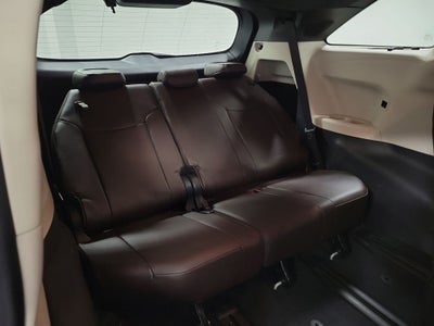 2024 Toyota Sienna Platinum 7 Passenger