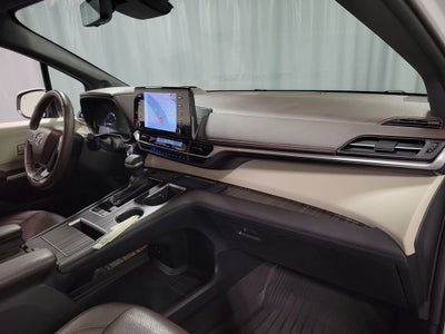 2024 Toyota Sienna Platinum 7 Passenger