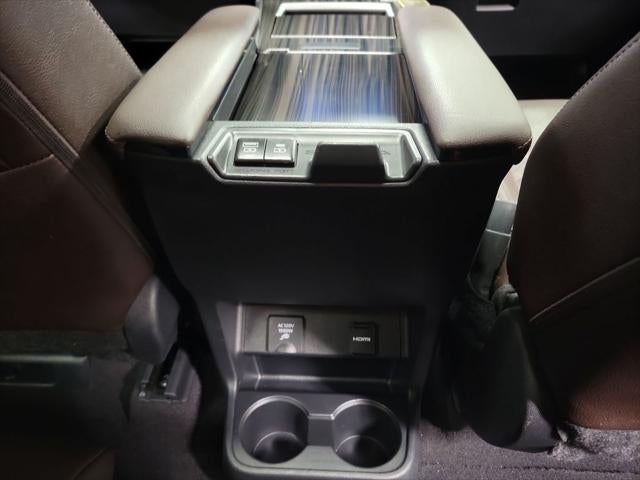 2024 Toyota Sienna Platinum 7 Passenger