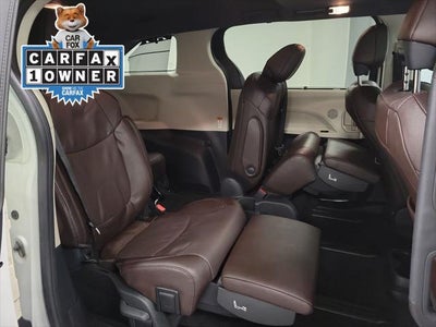 2024 Toyota Sienna Platinum 7 Passenger