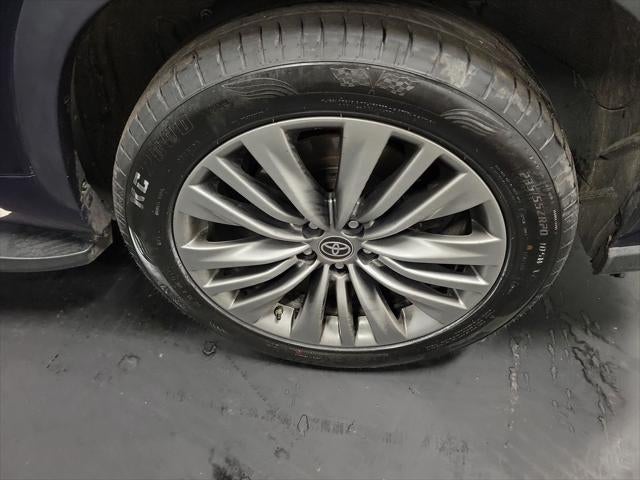 2022 Toyota Highlander Hybrid Platinum