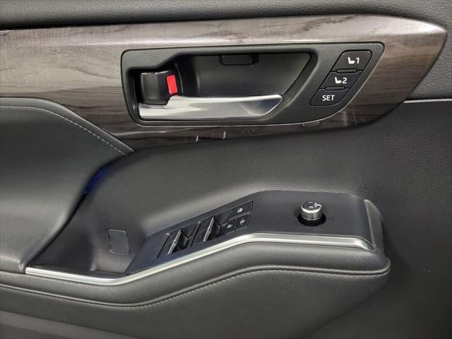 2022 Toyota Highlander Hybrid Platinum