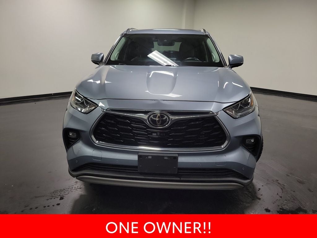 2022 Toyota Highlander Platinum