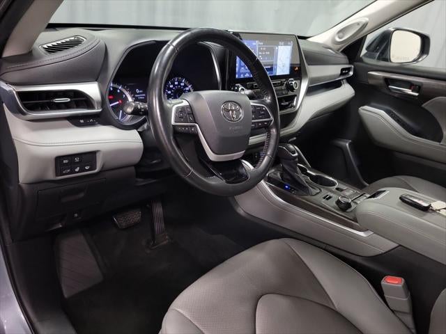2022 Toyota Highlander Platinum