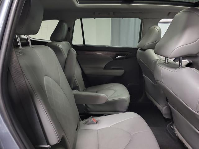 2022 Toyota Highlander Platinum