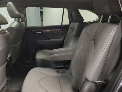 2022 Toyota Highlander Platinum