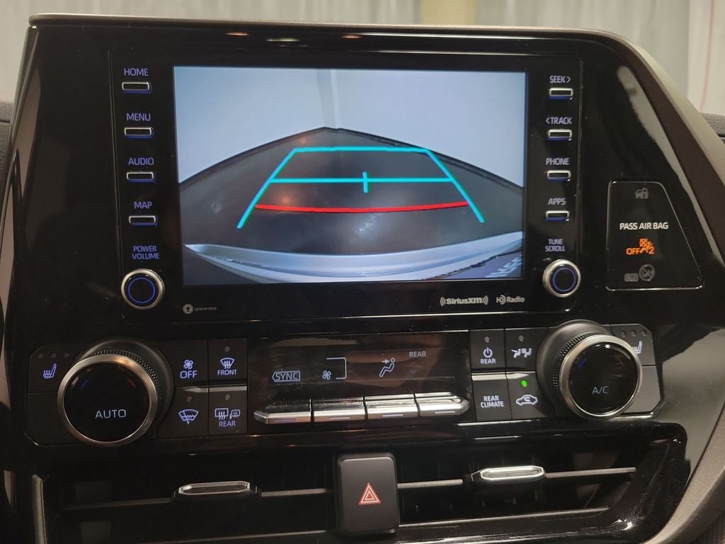 2022 Toyota Highlander Hybrid XLE